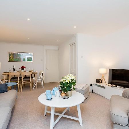 Modern Mews House With Free Parking Space, And Patio By Huluki Sussex Stays Hove Exteriér fotografie