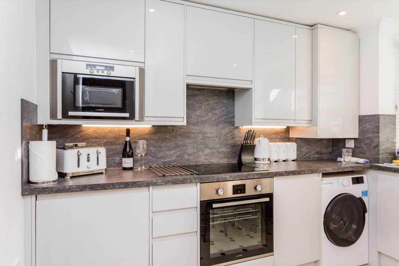 Modern Mews House With Free Parking Space, And Patio By Huluki Sussex Stays Hove Exteriér fotografie